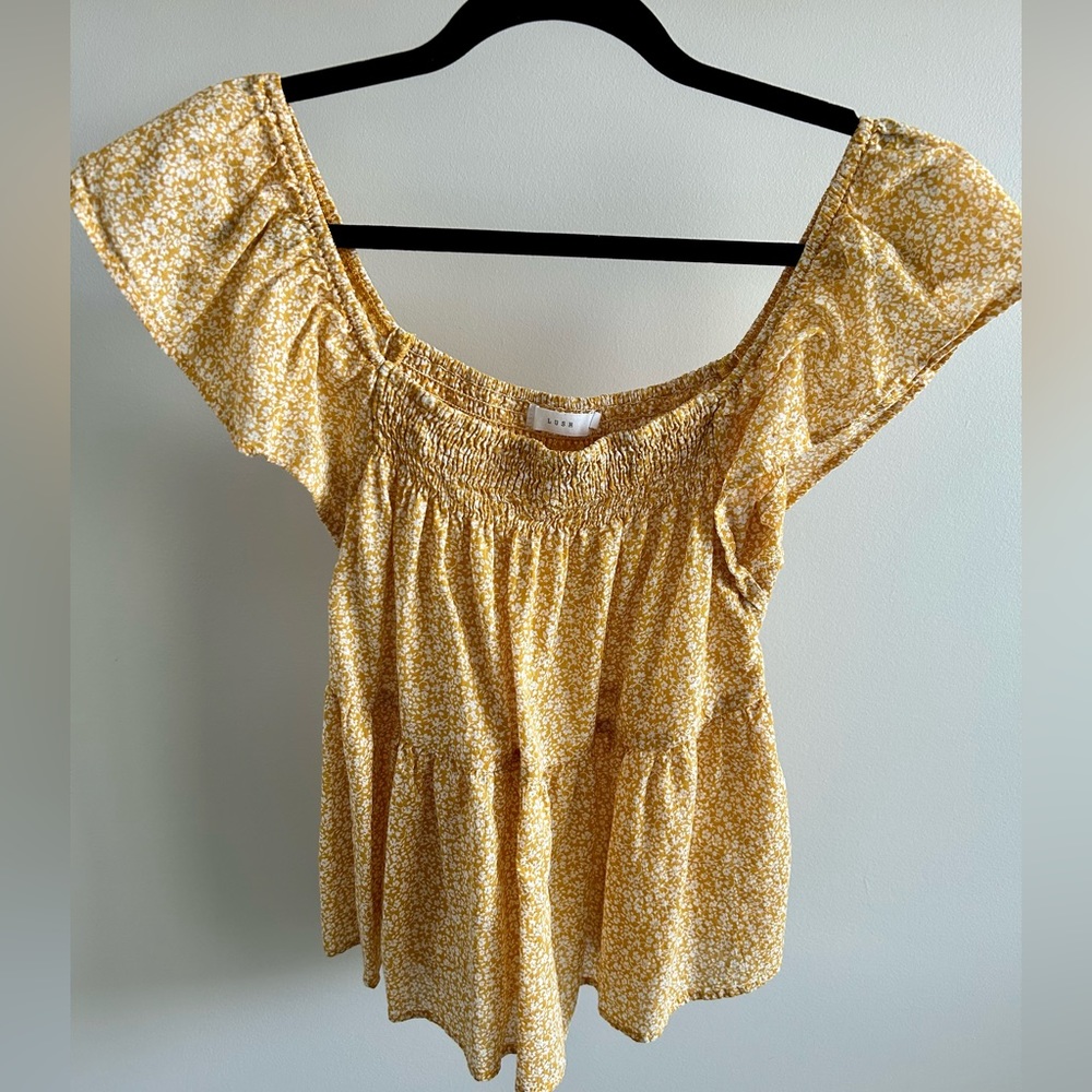 Mustard yellow floral summer blouse🌼